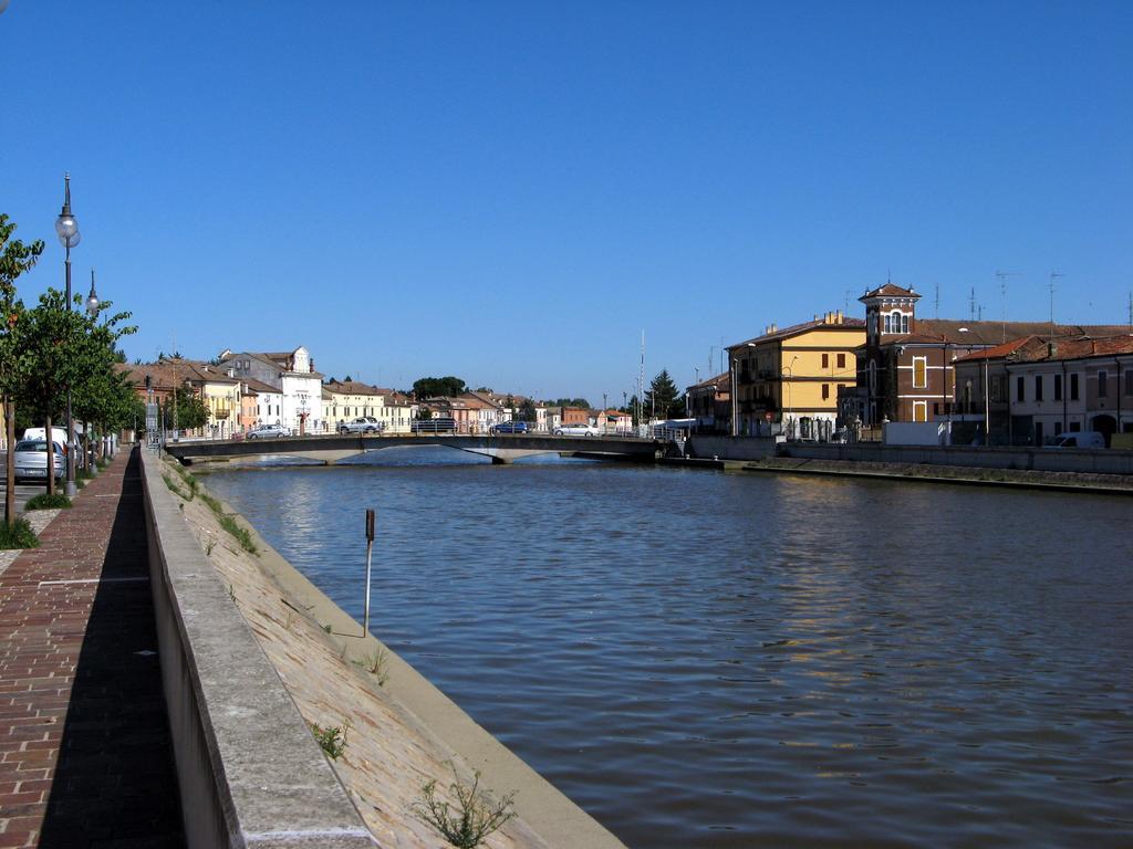 Palazzo Spada - Attico Con Terrazza Vista Fiume In Centro Codigoro Exteriér fotografie